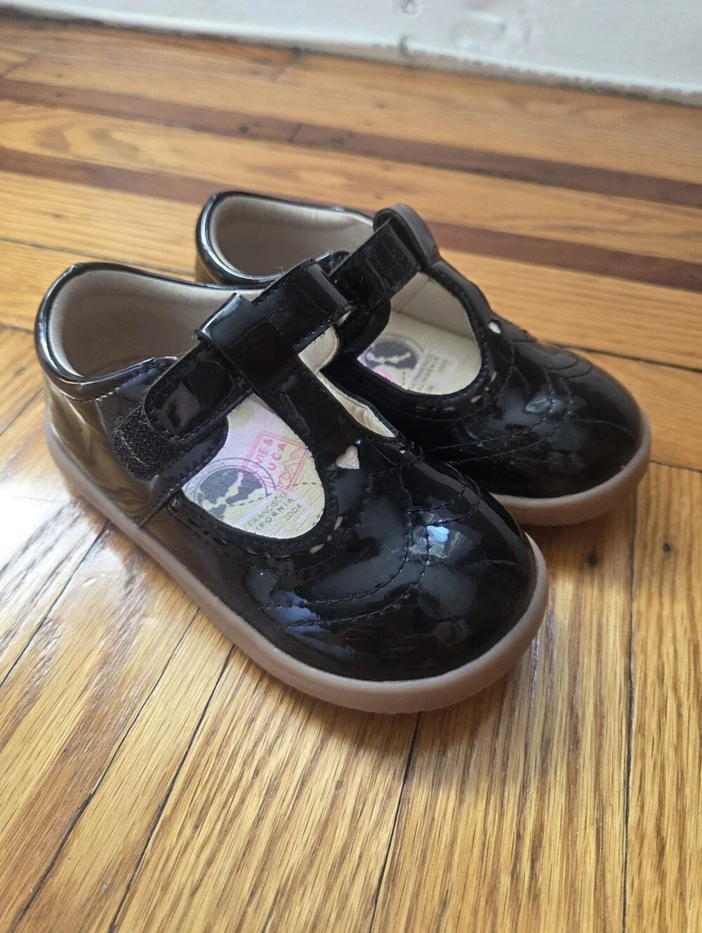Livie & Luca AMICA T-Strap Mary Jane Heart Cutout Shoes- Size 7 Toddler Black